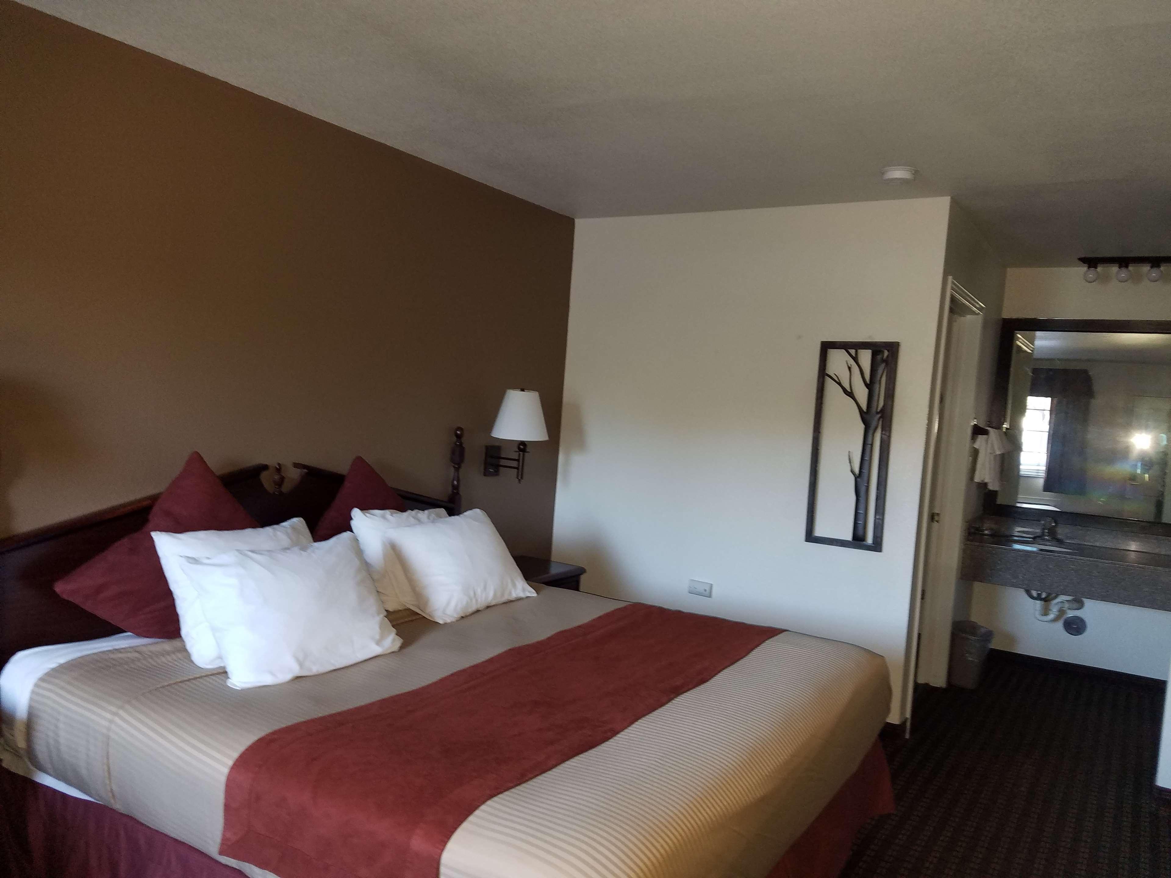 Best Western Johnson City Inn Exterior photo