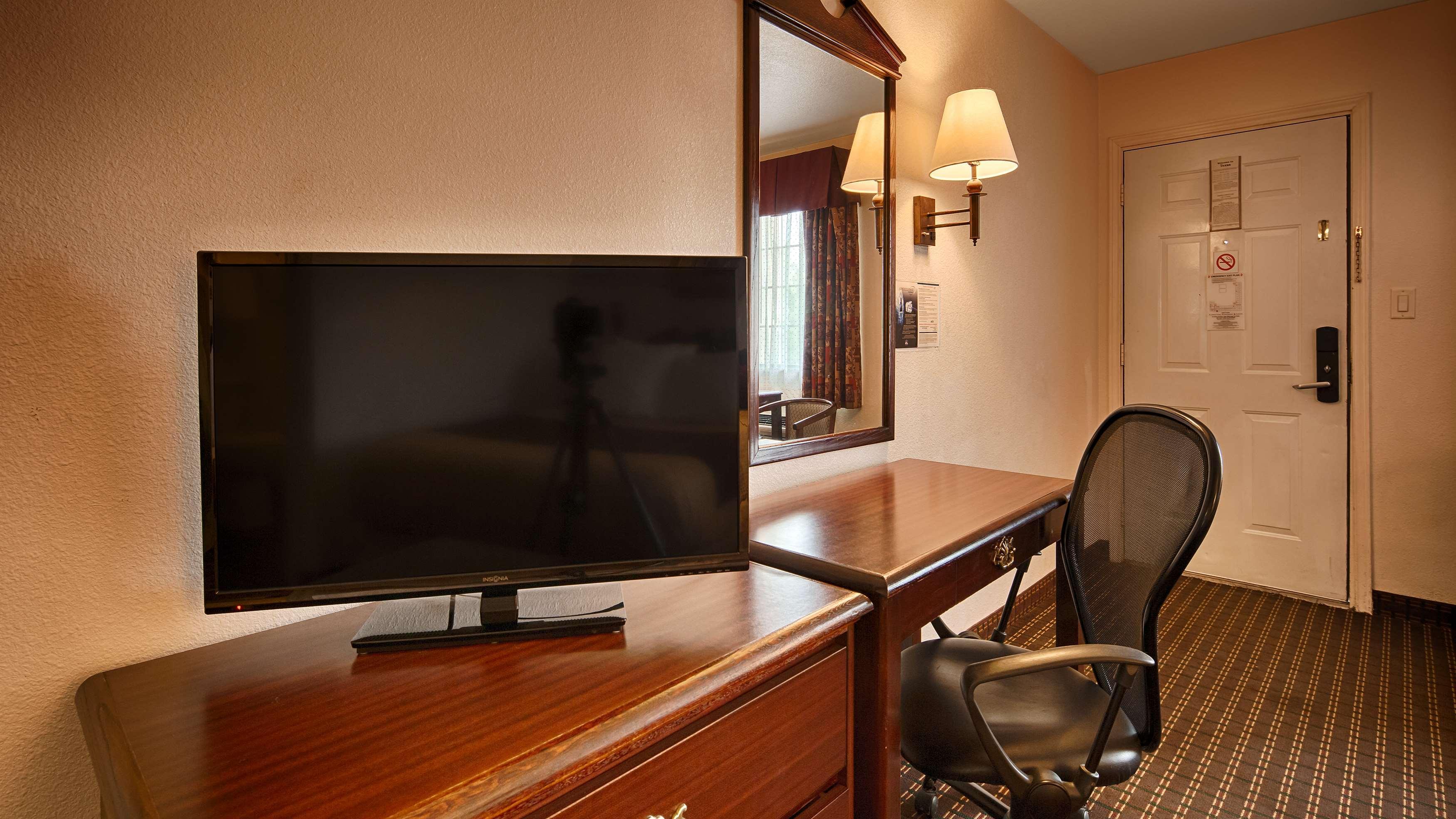 Best Western Johnson City Inn Exterior photo